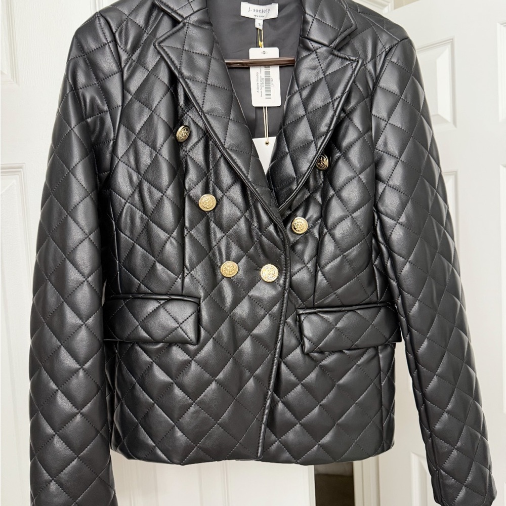 Elegant Black Quilted Blazer